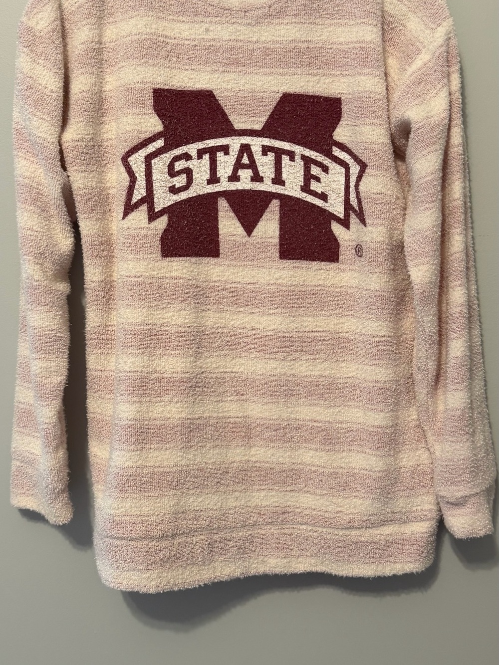 Woolly Threads Mississippi State Striped Sweatshirt Large
